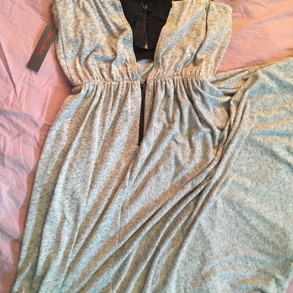 NWT Alice + Olivia strapless charcoal midi dress - Picture 7 of 8